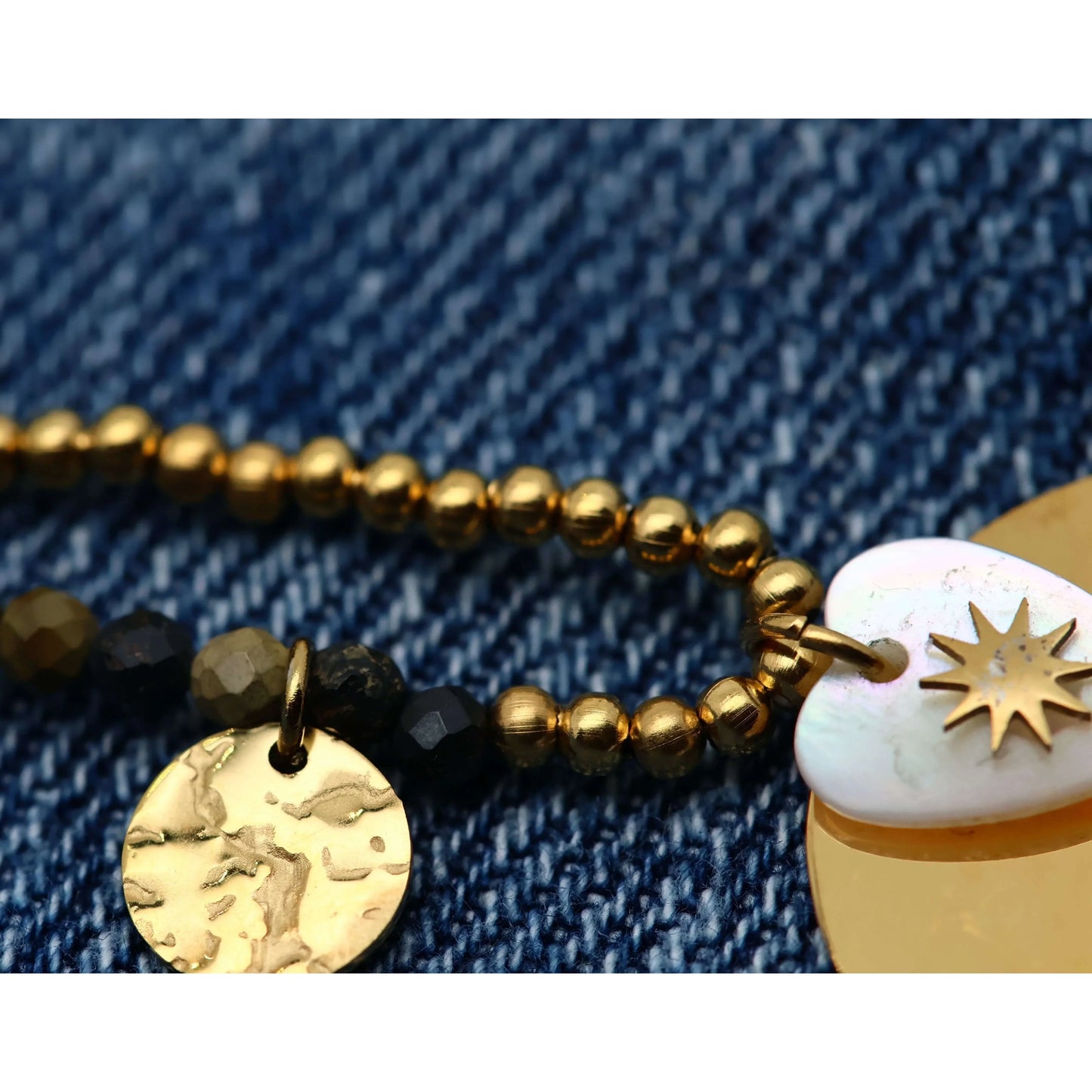 Collier gravé en acier couleur doré