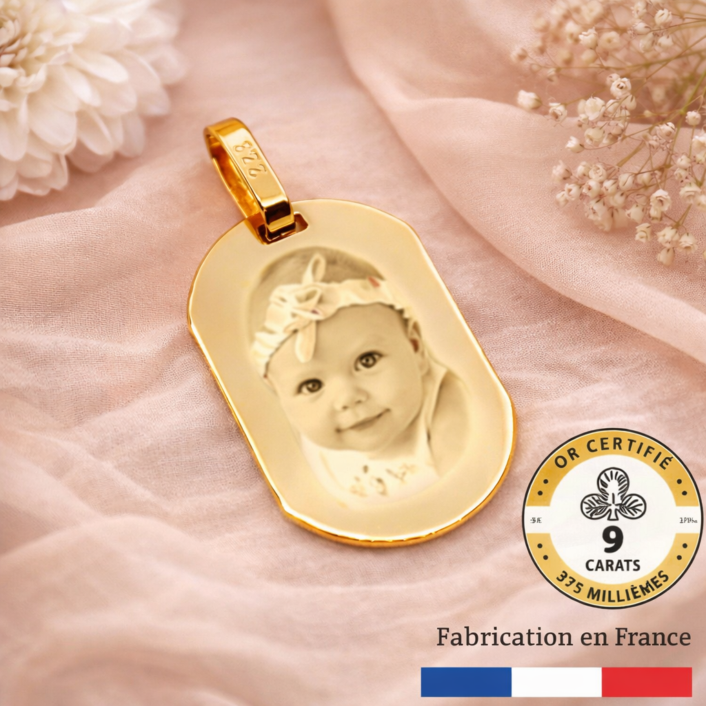 Grande médaille tonneau gravée avec une photo or 9 carats