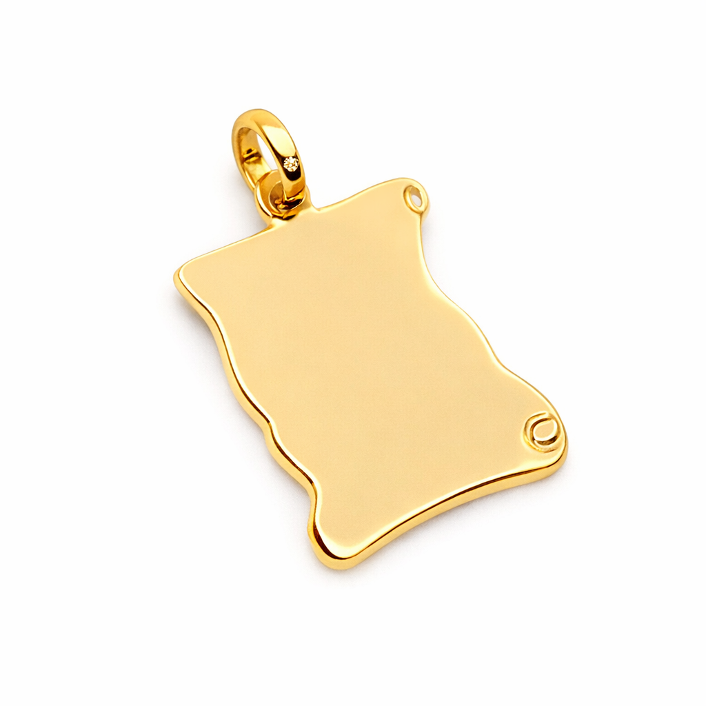 Petit médaillon parchemin en or 18 carats gravé, vue détaillée
