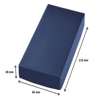 Boîte rectangulaire de couleur bleue, dimensions 115 x 65 x 20 mm, idéale pour le rangement.
