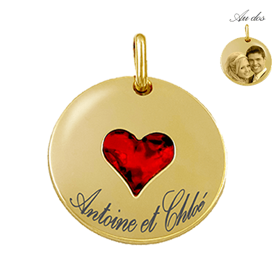 Médaillon rond en plaqué or élégant avec un coeur gravé avec un texte