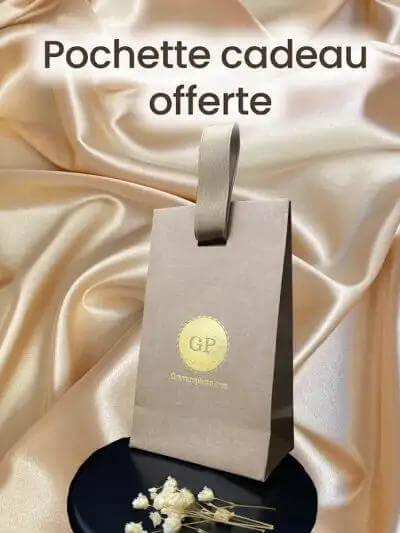 Pochette cadeau GravurePhoto en satin doré pour pendentif cœur personnalisé en or