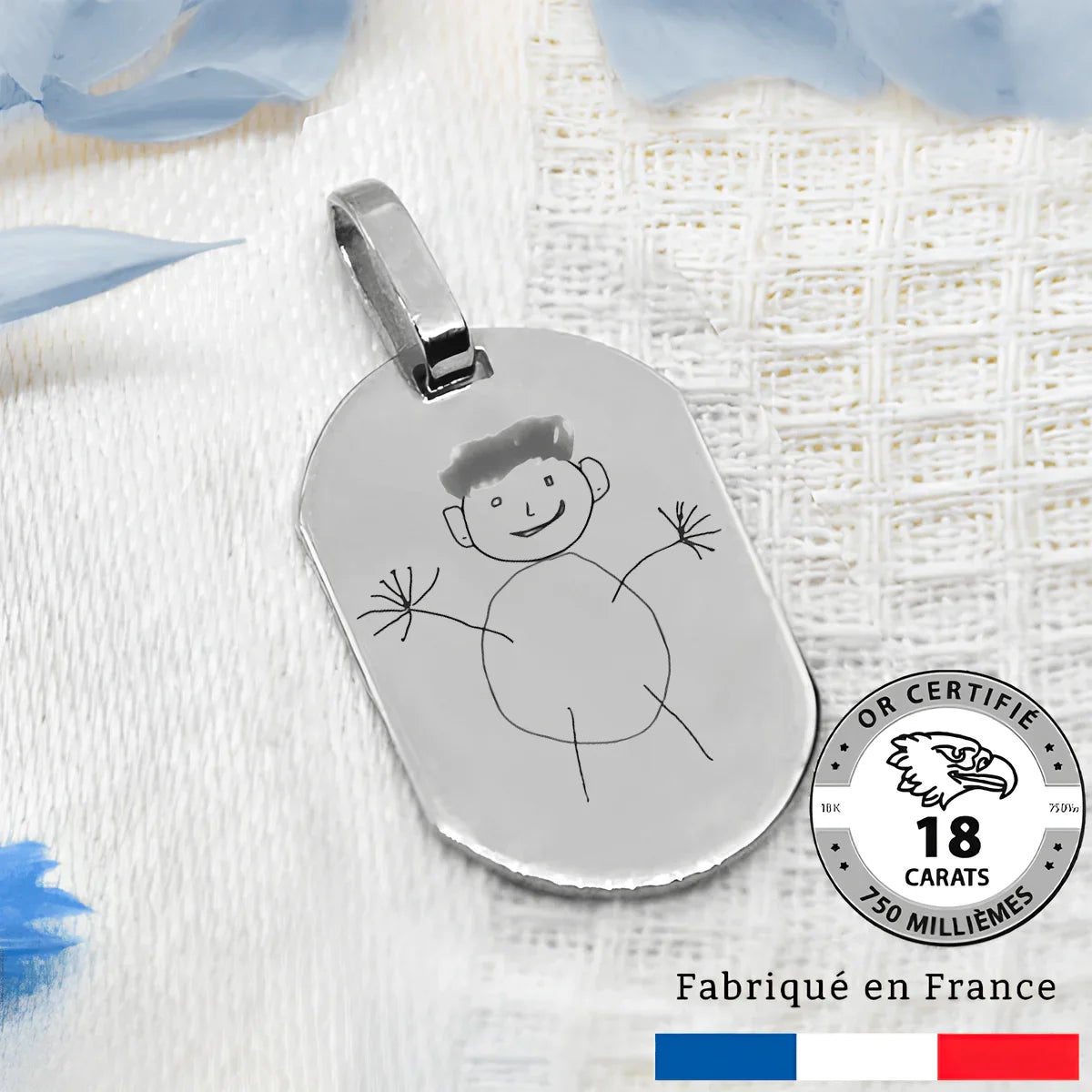 Graviertes Medaillon aus 18 Karat Weißgold mit Kinderzeichnung, hergestellt in Frankreich, eleganter personalisierter Schmuck.