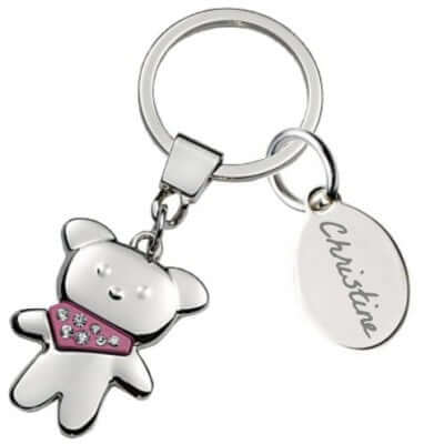Porte-clefs ourson rose gravé avec prénom Christine, bijou unique et personnalisé.