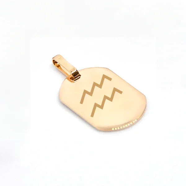 Barrel pendant engraved pattern in 750 gold plated, dimensions 2.5 x 1.7 cm, delivered in gift bag.