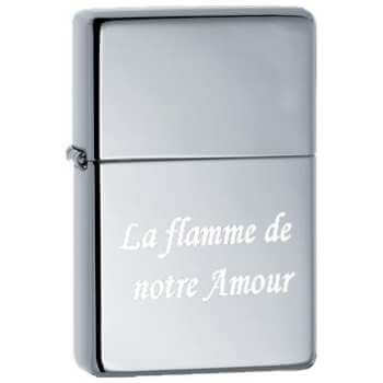 Briquet Zippo gravé avec texte personnalisé "La flamme de notre Amour" en acier inoxydable, cadeau unique avec boîte Zippo.
