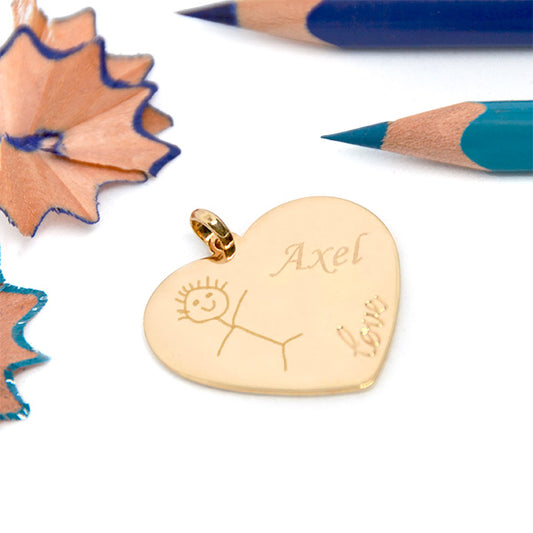 Grand médaillon coeur "LOVE" plaqué or 750 3MIC gravé avec un dessin d'enfant