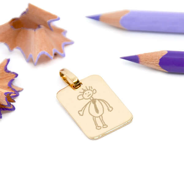 Pendentif rectangle moyen plaqué or gravé avec un dessin enfant