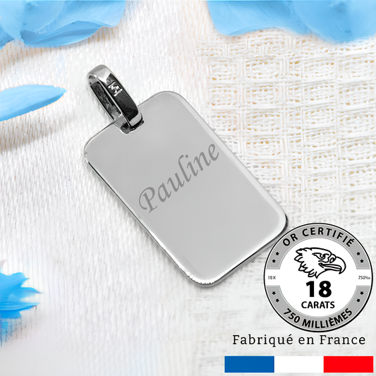 Gravure texte sur un grand pendentif gravé rectangle en or Gris 18 carats