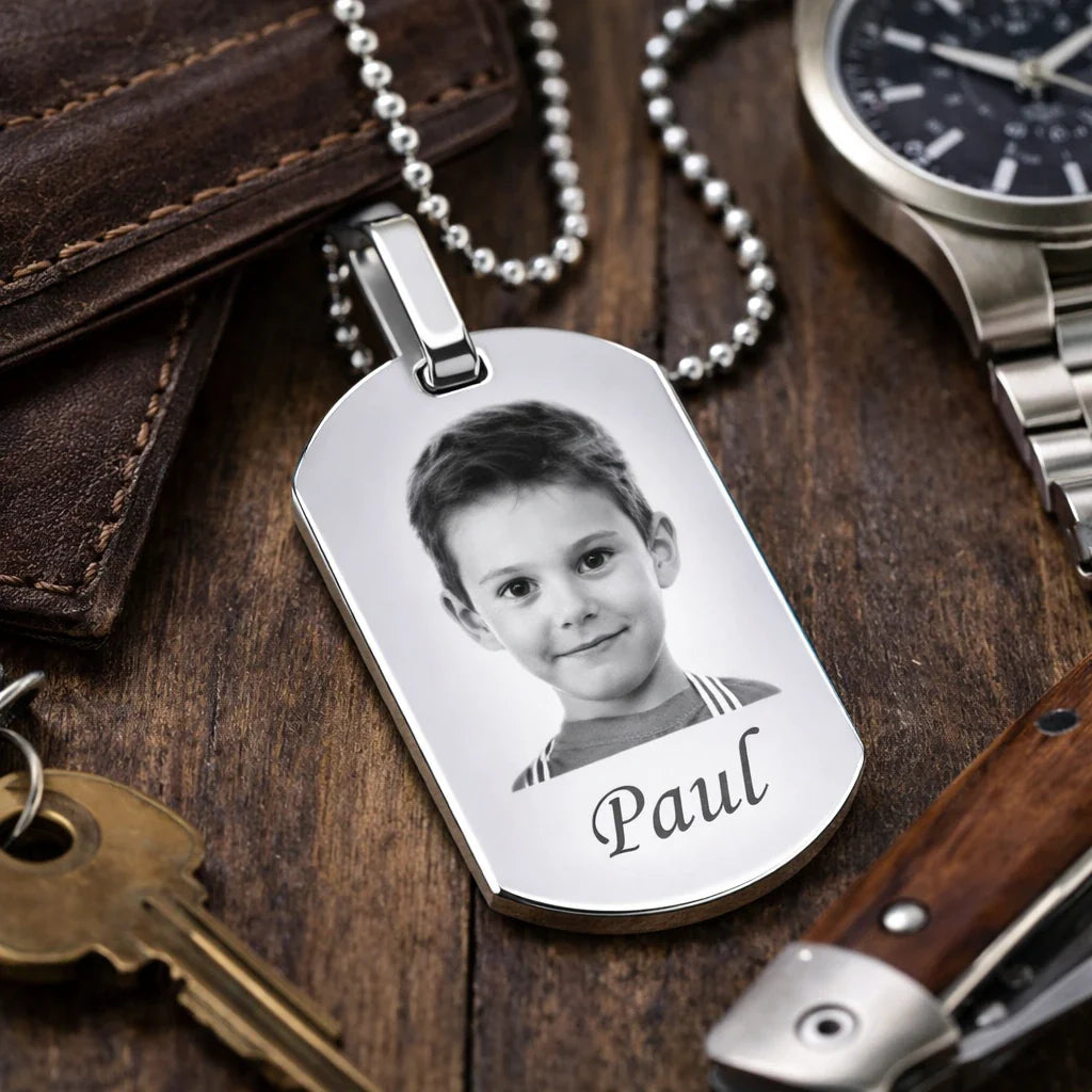 Médaillon carré gravé en argent avec photo d'homme et chaîne en acier inoxydable de 50 cm