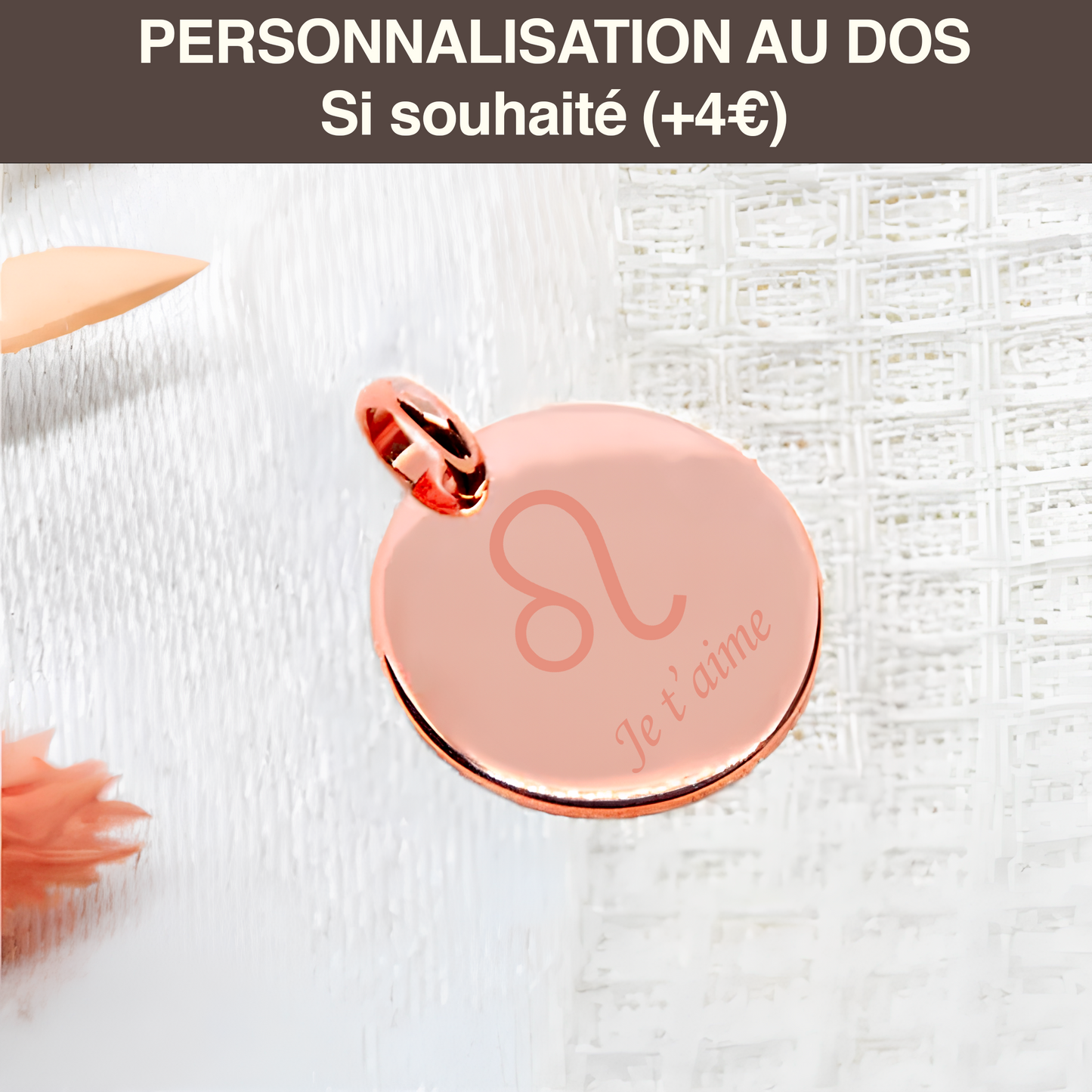 Petit médaillon rond bombé plaqué or rose gravé avec une photo