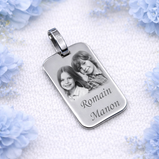 Grand médaillon rectangle argent rhodié gravé avec photo personnalisée élégante