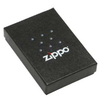 Briquet Zippo fin gravé avec des initiales