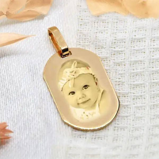 Pendentif cœur personnalisé en or GravurePhoto avec photo gravée d'un bébé